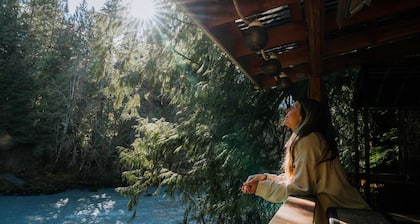 Chase’s River Cabin • Over River Deck • Hot Tub