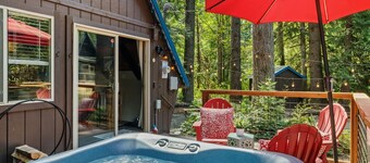 Retro A-Frame • Hot Tub • Firepit • Stevens Pass
