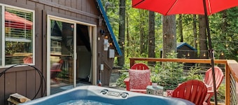 Retro A-Frame • Hot Tub • Firepit • Stevens Pass