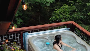 Baignoire à remous extérieure