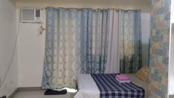1 bedroom, bed sheets