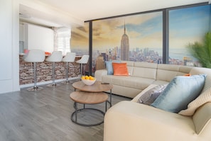 Apartamento, 2 quartos, sacada, vista para a cidade | Área de estar