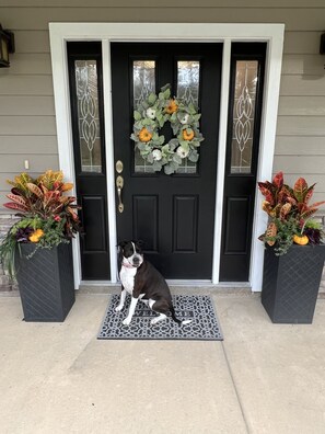 Exterior detail - Home for Thanksgiving/Mini O’s Races  (Newberry)