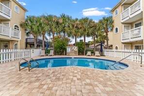 Pool - Cozy Rental 20 Steps from the Beach (Panama City Beach)