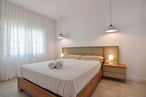 5 habitaciones, tabla de planchar con plancha y wifi gratis 