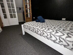 House - Stunning 5-bed House in Peterborough, Host 15 g (Peterborough)