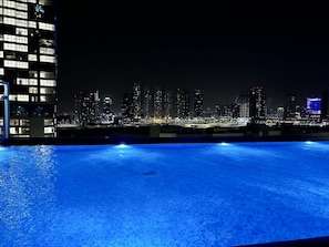 Pool - Elegant & Panoramic Sea View Apt on Al Reem Island (Abu Dabi)