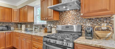 Villa, 5 habitaciones | Cocina privada | Refrigerador, horno y cafetera y tetera