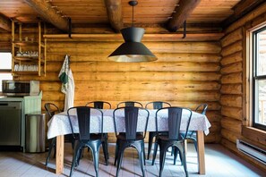 Cabaña, 2 habitaciones | Restaurantes