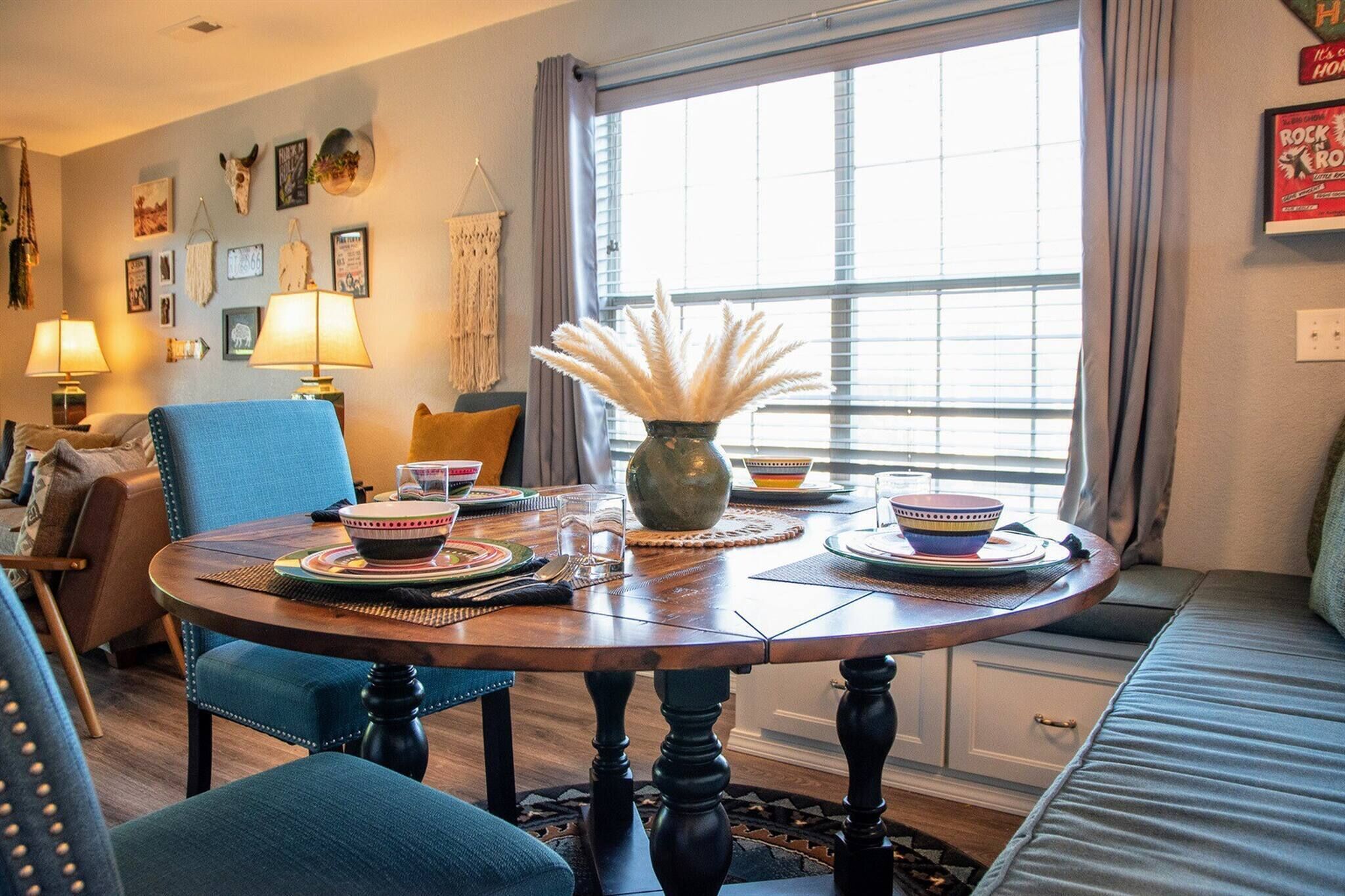 Apartment, 2 Bedrooms, Accessible, Balcony | Dining room