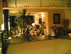 Interior - Lovely, Luxe 3 Bedroom Flat in Best Spot In Mohandseen ,Cairo (Mit Akaba)