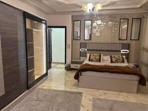 3 Schlafzimmer, Bügeleisen/Bügelbrett, WLAN, Bettwäsche