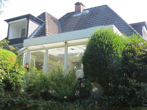 Exterior detail - Villa Hügel Zwischen Hamburg und Ostsee (Großhansdorf)