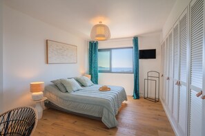 5 Schlafzimmer, Schreibtisch, Bügeleisen/Bügelbrett, kostenloses WLAN