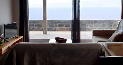 Cozy holiday apartment near the sea