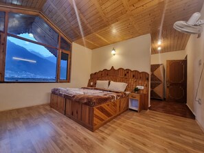 1 bedroom, travel cot, WiFi