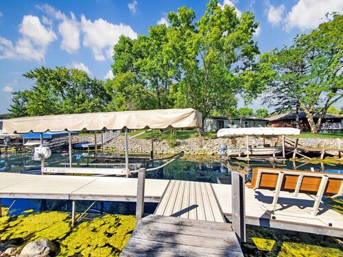The Canal Cottages off West Lake Okoboji