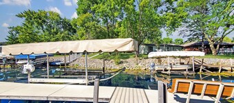 The Canal Cottages off West Lake Okoboji