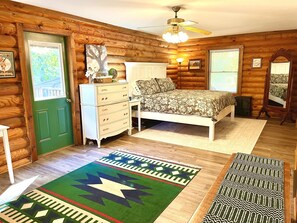 2 chambres, coffres-forts dans les chambres, bureau