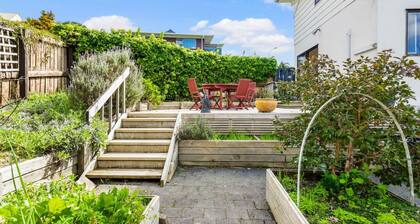 Coastal Retreat Unit close to Beach