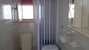 House, 2 Bedrooms, Balcony, Garden View | Bathroom