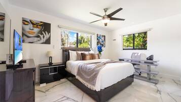 3 soverom, strykejern/-brett, wi-fi og sengetøy