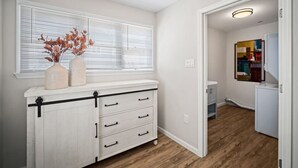 Interior - Full House- 2 Blocks from Beach! (Brigantine)