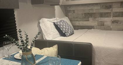 Camper/RV 10 minutes from Navarre beach