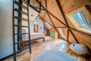 3 Schlafzimmer, Schreibtisch, Bügeleisen/Bügelbrett, Reisekinderbett