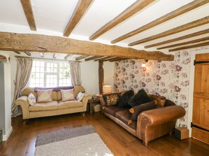 บริเวณนั่งเล่น