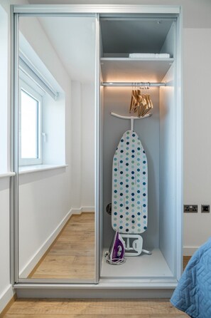 Interior - Beautiful apartment located next to the River Thames  (Greater London)