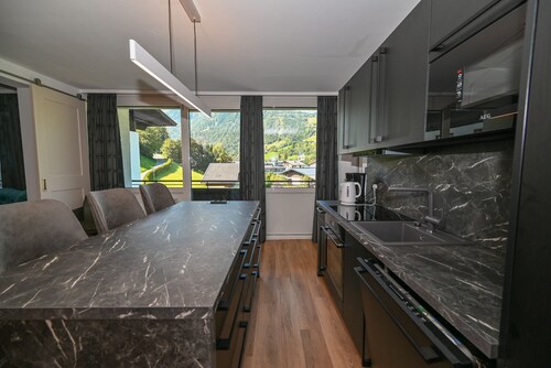 Domizil Thirteen - sauna and glacier view