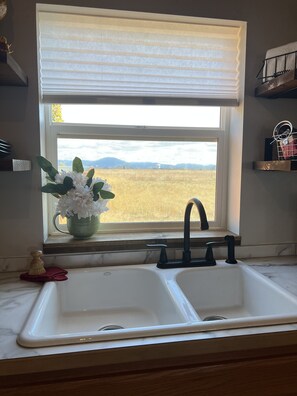 Interior - The Barn: Quiet, private, close to town, hot tub & spacious views.  (Post Falls)