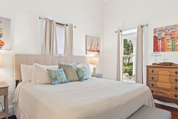 3 bedrooms, in-room safe, desk, iron/ironing board