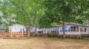 Exterior - Beautiful sunsets, great water views!

 (Mooresville)