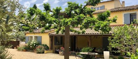 Restauration extérieure