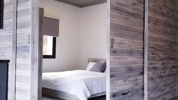 3 habitaciones y ropa de cama