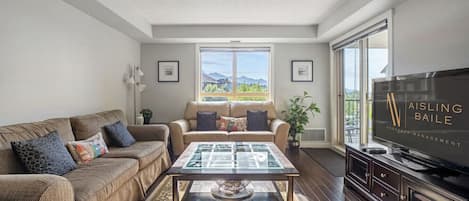 Smart TV, DVD player, offices