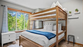 3 chambres, bureau, Wi-Fi gratuit, draps fournis