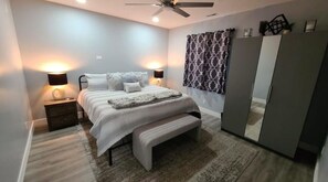 2 bedrooms, desk, iron/ironing board, travel crib - The Narnia Gateway on SLC's East Bench, mins from World Class Skiing, Sleeps 8 (Sandy)