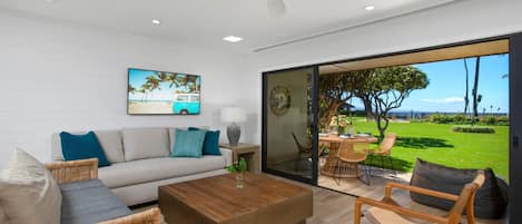 Condo (1 Bedroom) | Front of property