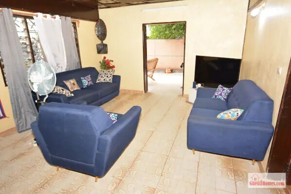 Smart TV, DVD player, stereo