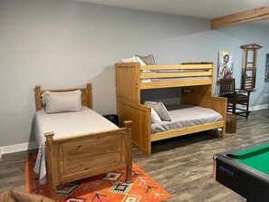 3 bedrooms, free WiFi - Kickback Cabin at Kentucky Lake (Buchanan)