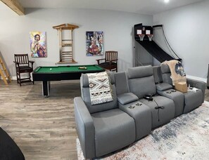 Games room - Kickback Cabin at Kentucky Lake (Buchanan)