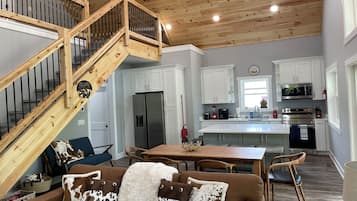 电视、桌上足球