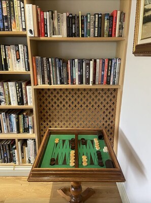 Game room - Luxurious home in the centre of leafy Binfield (Bracknell)