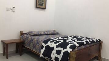 2 habitaciones, tabla de planchar con plancha, wifi y ropa de cama