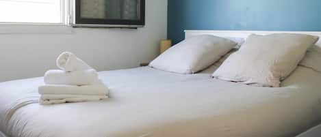 2 chambres, fer et planche Ă repasser, Wi-Fi, draps fournis