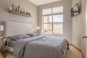 2 bedrooms, free WiFi, bed sheets, wheelchair access