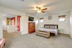 3 bedrooms, iron/ironing board, bed sheets - Chic Laveen Village Home w/ Outdoor Space! (Laveen)